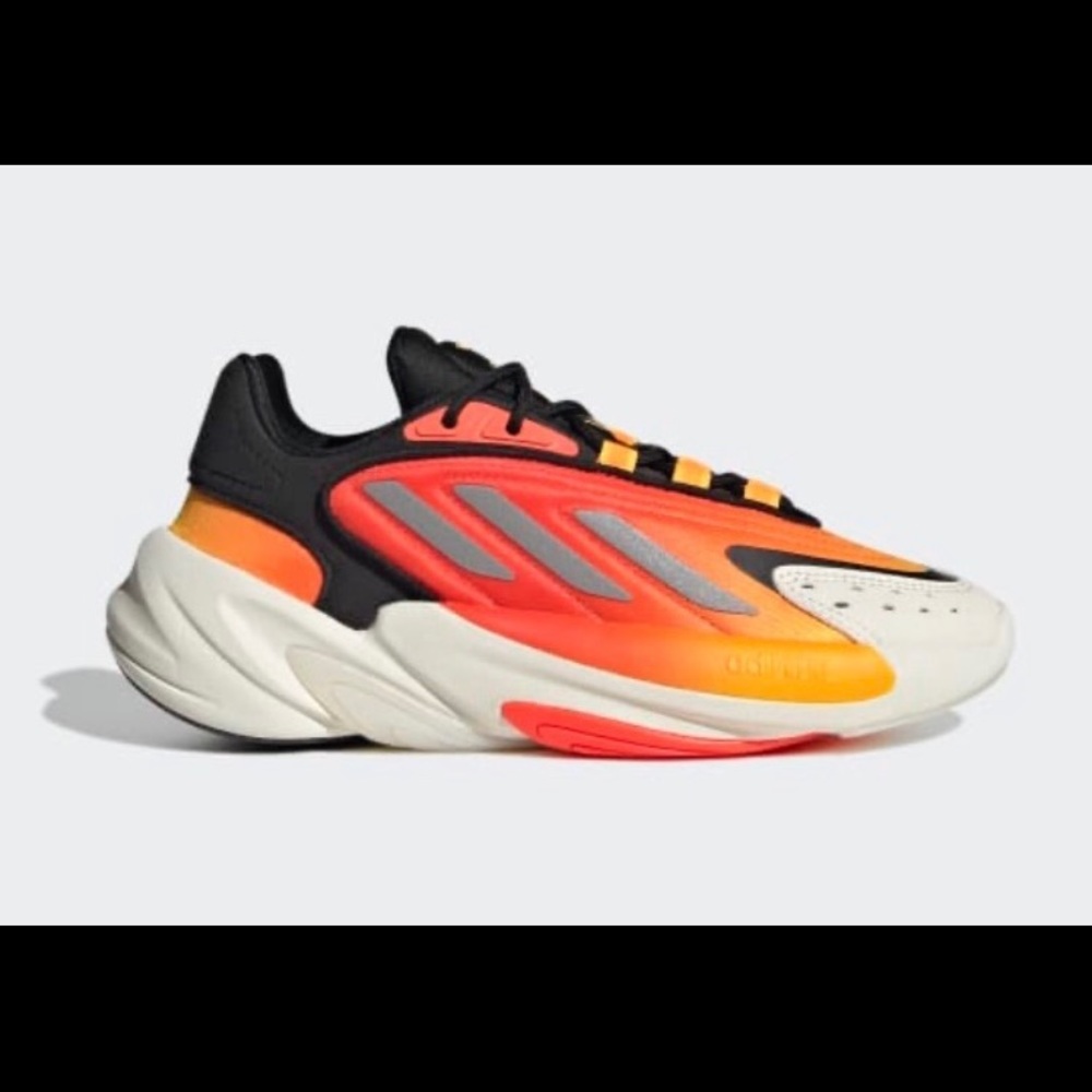 COPY - OZELIA SHOES
Core Black / Matte Silver / Off White